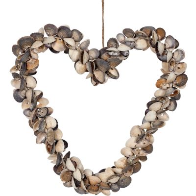 Mixed Cay Cay Shells Heart Wreath 10"